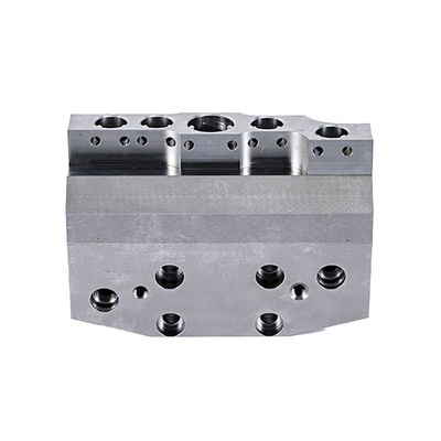الفولاذ المقاوم للصدأ CNC 5 محور قطع معدلة 0.02mm التسامح