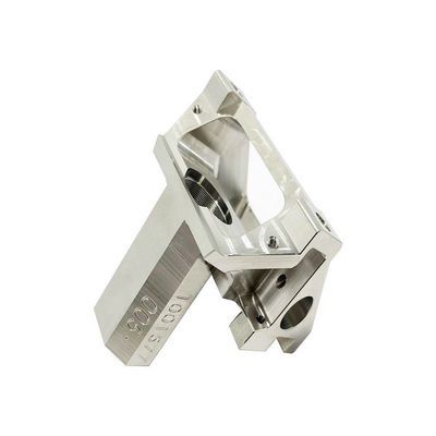 صناعة التيتانيوم من قبل الجهاز المصنع CNC