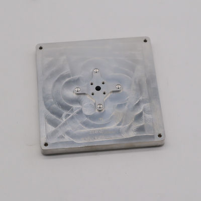 خدمات طحن CNC المعدنية 3 4 5 محور